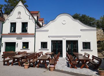 austria/weinviertel/bar/heuriger-modliba