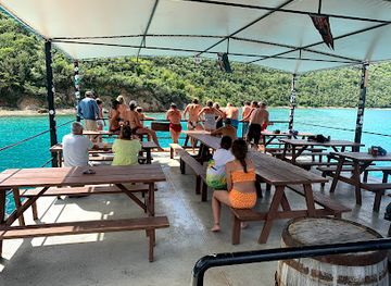 british-virgin-islands/dead-chest-island/bar/willy-t