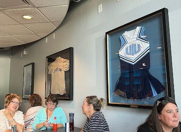 iowa/backbone-state-park/bar/pete-s-bar-and-grill