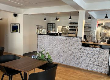 faroe-islands/kvivik/bar/hamsa