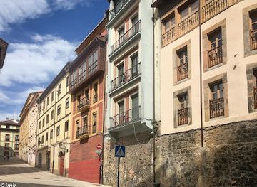 spain/oviedo/bar/arde-paris