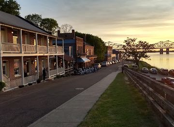 mississippi/natchez-national-historical-park/bar/under-the-hill-saloon