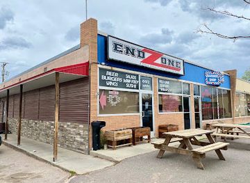 wyoming/great-divide-basin/bar/end-zone-bar-and-grill