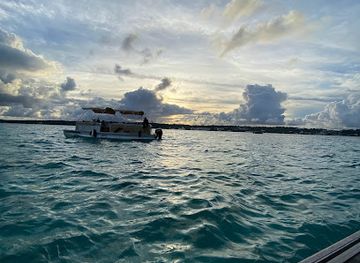 colombia/san-andres-island/bar/ibiza-bar-flotante-san-andres