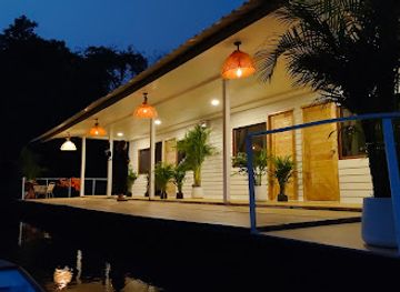 thailand/erawan-national-park/bar/erawan-mountain-beach