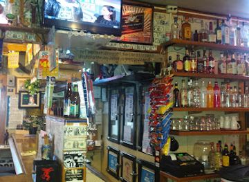 washington/mount-rainier-national-park/bar/boots-tavern