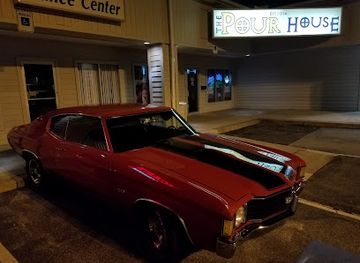 delaware/white-clay-creek-state-park/bar/pour-house-pike-creek