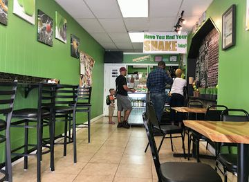 connecticut/new-britain/bar/sweetwater-juice-bar-deli