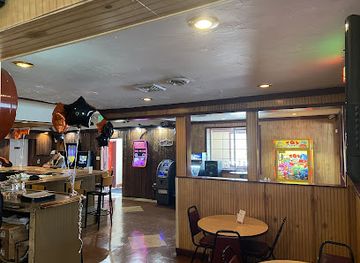 maryland/elk-neck-state-park/bar/our-place-at-the-bottom-of-the-hill