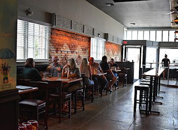 washington/whidbey-island/bar/the-flying-pig