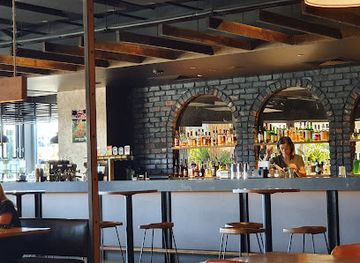 australia/sunshine-coast/bar/uptown-social-kitchen-bar-maroochydore