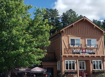 canada/haliburton-highlands/bar/maple-avenue-tap-grill