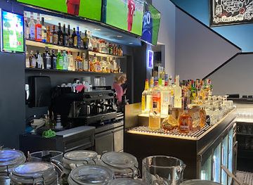 cyprus/limassol/germasogeia/bar/barleys-bar-lounge