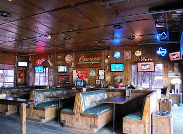 texas/mckinney-falls-state-park/bar/little-woodrow-s-southpark-meadows