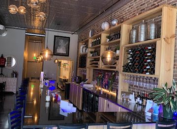 arkansas/lake-ouachita/bar/splash-wine-bar