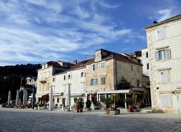 croatia/hvar-island/bar/loco-bar