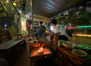 vietnam/da-nang/son-tra-district/bar/glory-coffee-pub