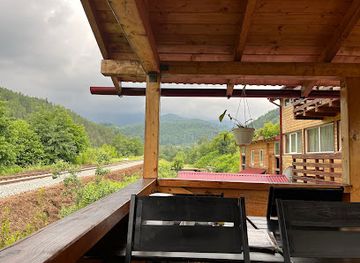 ukraine/yaremche/bar/kafe-bar-u-karoliny