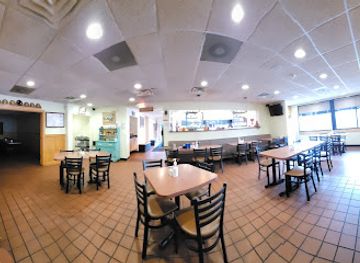 illinois/illinois-beach-state-park/bar/n-t-family-restaurant