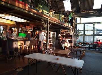 belgium/antwerp/eilandje/bar/bar-paniek