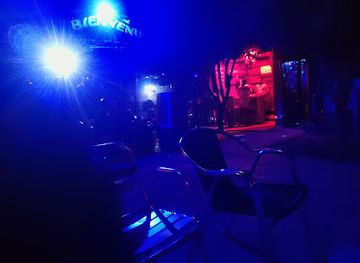 mali/inner-niger-delta/bar/lounge-at-home