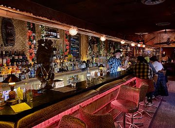 illinois/illinois-river-valley/bar/hala-kahiki-lounge