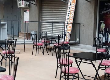 cote-d-ivoire/grand-bassam/bar/menage-a-trois