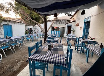 cabo-verde/praia-do-tarrafal/bar/restaurant-alto-mira