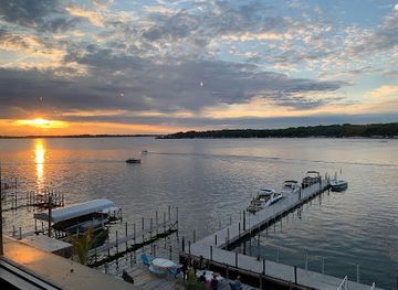 iowa/iowa-great-lakes/bar/prime-boji