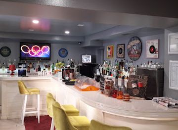 albania/central-albania/bar/melbourne-bar