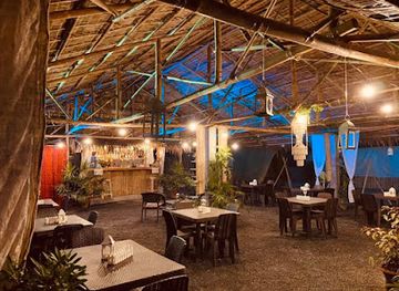 philippines/anawangin-cove/bar/cardivan-bar-restaurant