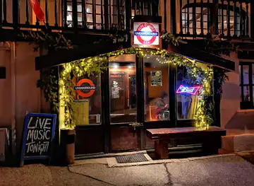 Underground Bar
