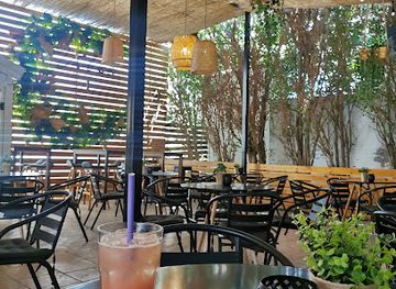 cyprus/larnaca-district/bar/vibes-cafe-bar