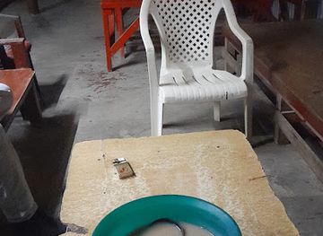 fiji/yasawa-islands/bar/shalvins-kava-shop-known-as-vivak-kava