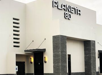 texas/laredo/bar/planeta-80-bar-grill