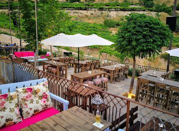 lebanon/rashaya/bar/pravda-valley-zahle