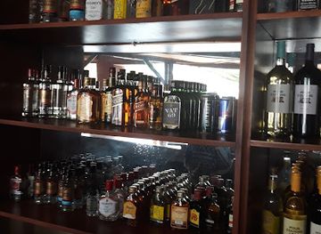 uganda/west-nile/bar/hunters-lounge-bar-restaurant