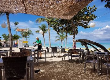aruba/palm-beach/bar/moomba-beach-bar-restaurant