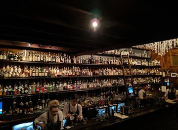 australia/brisbane/fortitude-valley/bar/savile-row