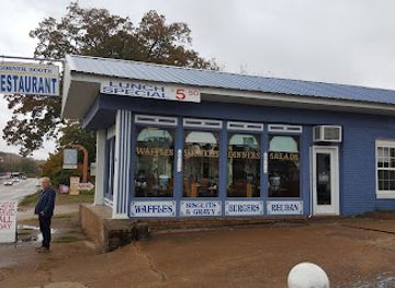arkansas/arkansas-highland/bar/corner-booth