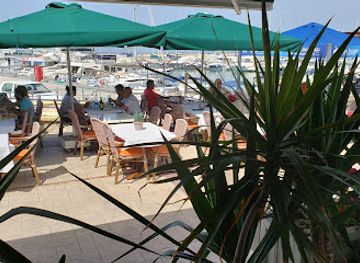 cyprus/latchi-beach/bar/faros-fish-tavern