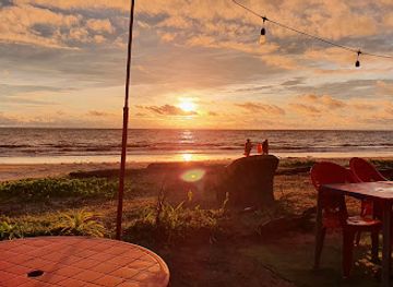 gabon/middle-ogooue-province/bar/la-voile-rouge
