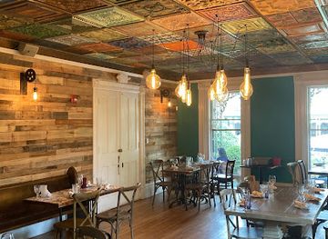 new-jersey/lambertville/bar/under-the-moon-cafe