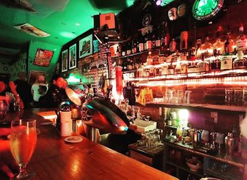 canada/central-canada/bar/black-dice-cafe