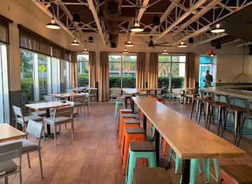 florida/sarasota-beaches/bar/tamiami-tap