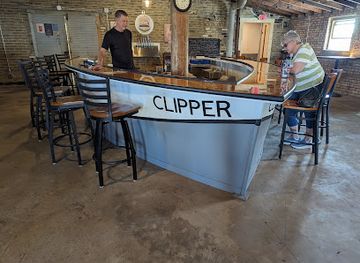 wisconsin/apostle-islands-national-lakeshore/bar/clipper-brewing-company
