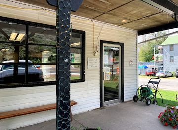 massachusetts/mohawk-trail-state-forest/bar/heritage-diner