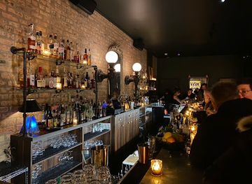 illinois/northeastern-illinois/bar/the-victor-bar