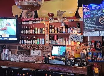 minnesota/lake-superior/bar/landing-sports-bar