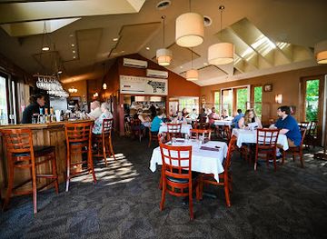 ohio/geneva-on-the-lake/bar/crosswinds-grille